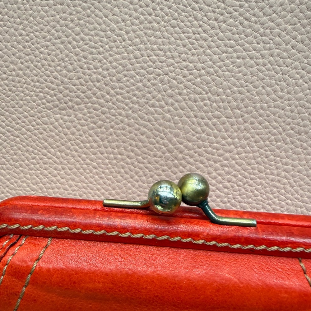 Coach Legacy kisslock turnlock wallet red - Picture 7 of 8